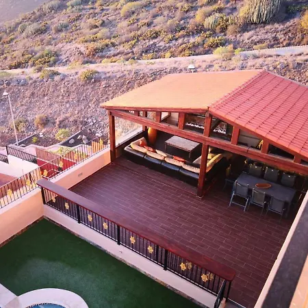 فيلة Roque Paraiso أذيخي